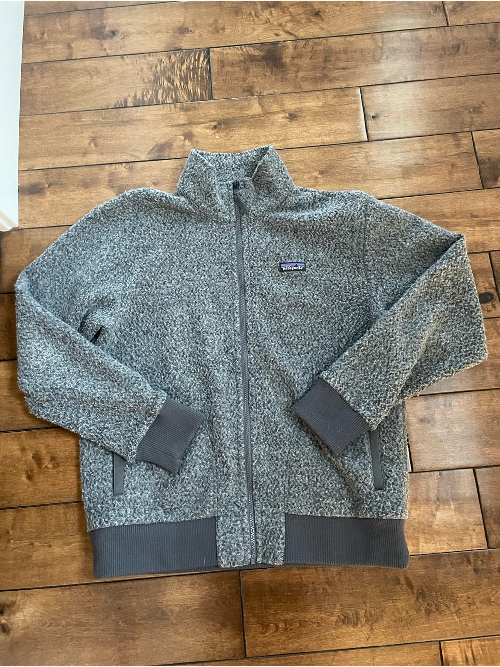 Patagonia Men’s Wool Size L Zip Up